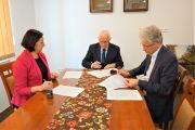 podpisanie umowy na modernizacje przedszkola nr 2 w Sułkowicach miniatura